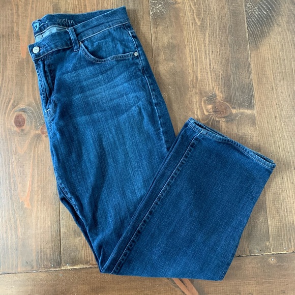 7 For All Mankind Austyn Relaxed Fit Jeans - Picture 3 of 8